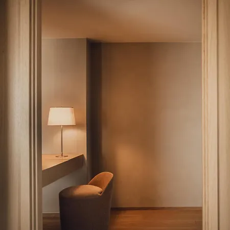 ホテル Puro Stare ワルシャワ